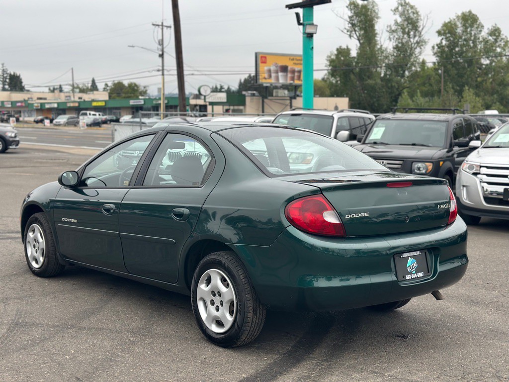 2000 Dodge Neon Image 2