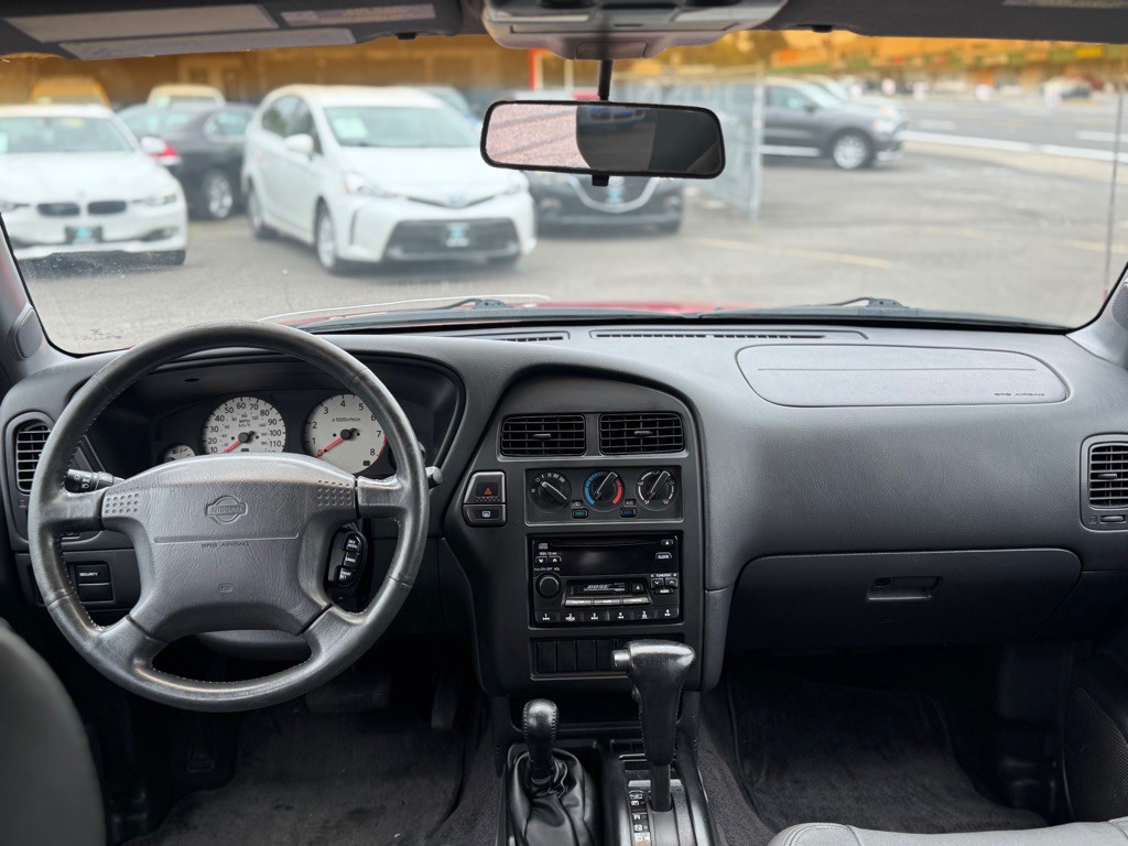 2000 Nissan Pathfinder Image 8