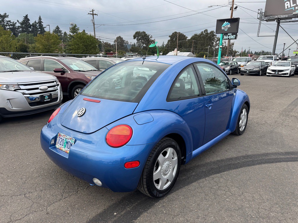 2000 Volkswagen Beetle Image 4