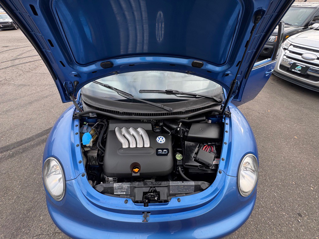 2000 Volkswagen Beetle Image 11