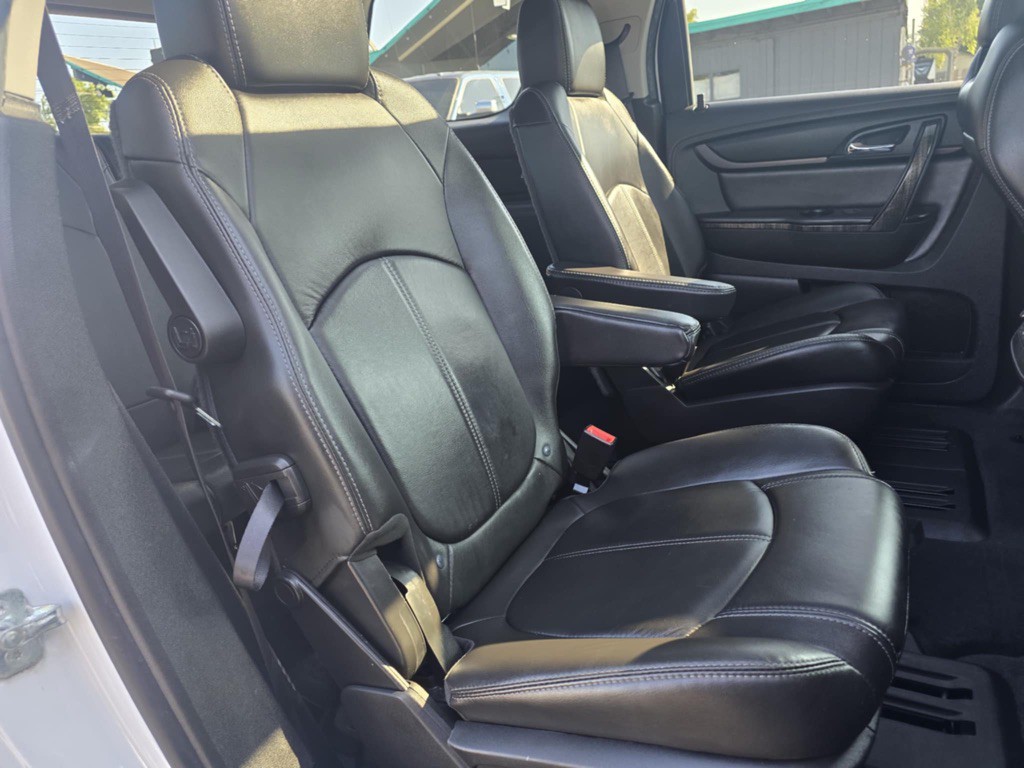 2016 GMC Acadia Image 14