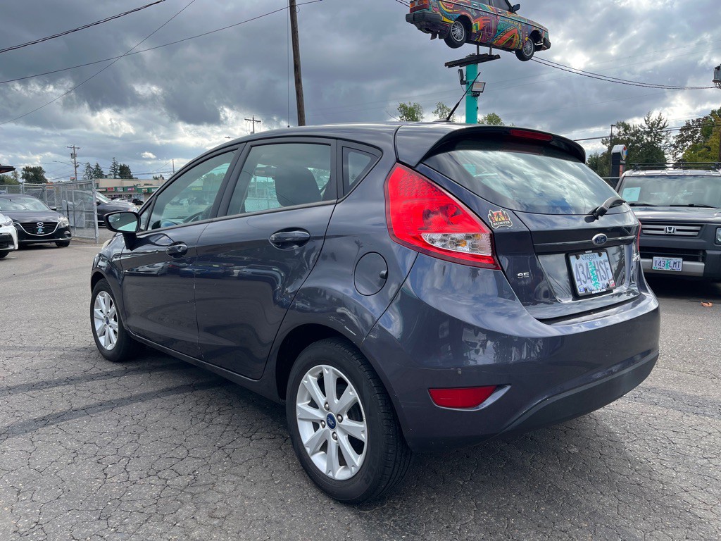 2012 Ford Fiesta Image 3