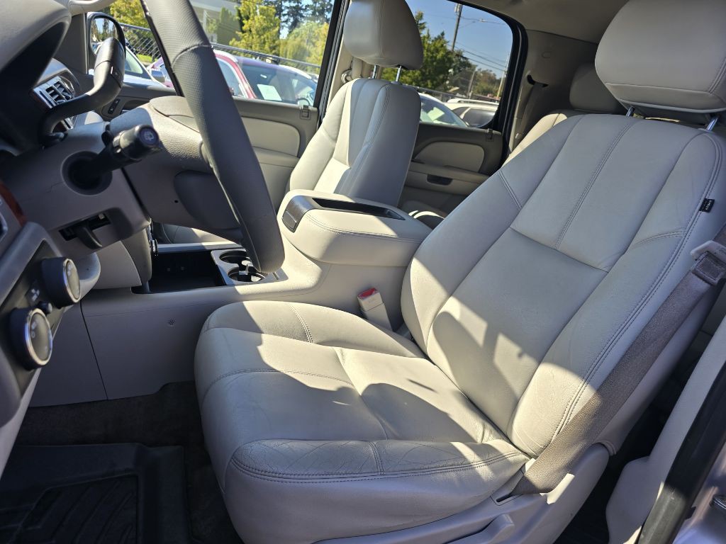 2013 Chevrolet Tahoe Image 11