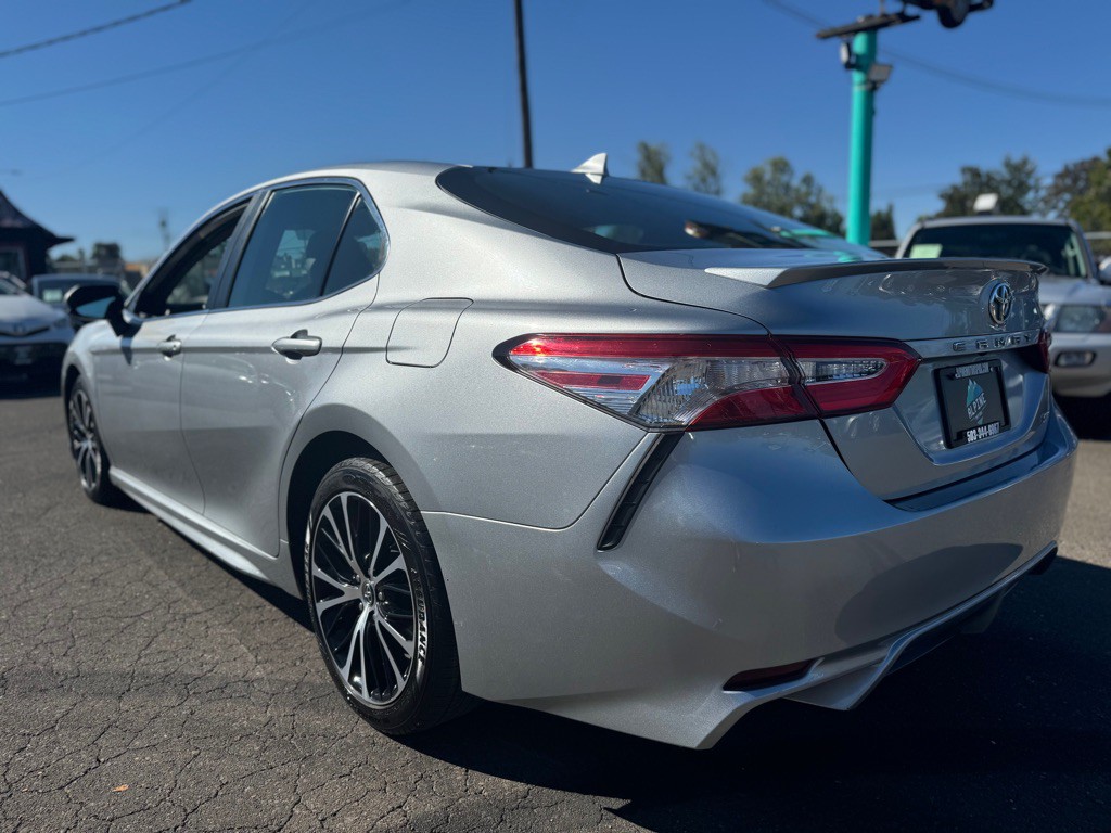 2020 Toyota Camry Image 2
