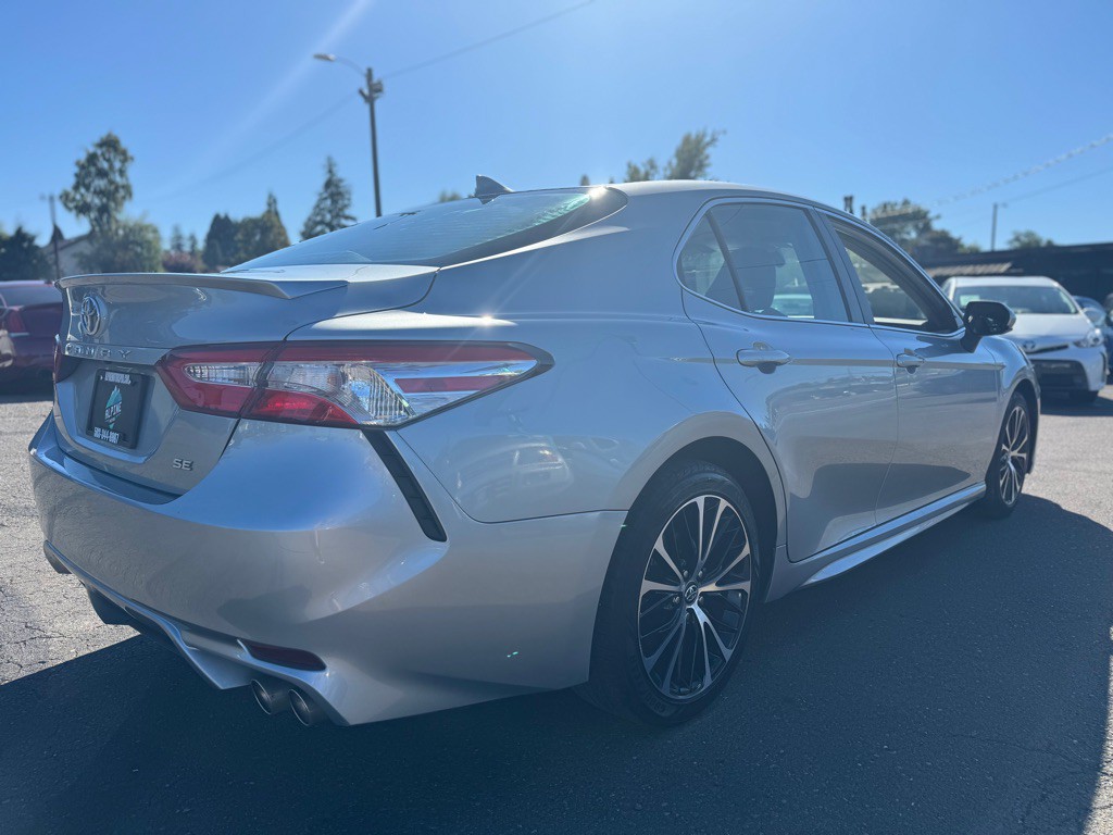 2020 Toyota Camry Image 4