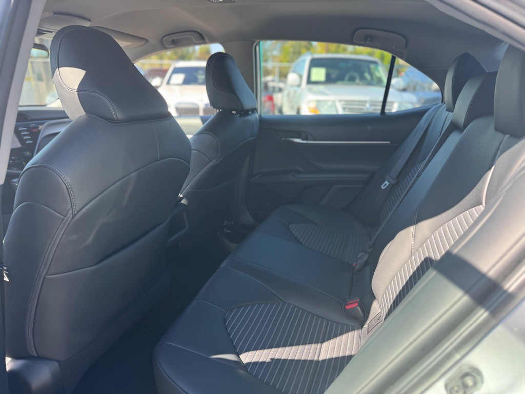 2020 Toyota Camry Image 8