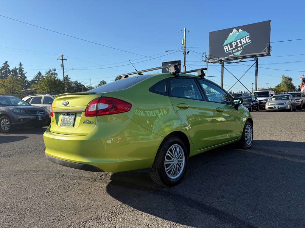 2011 Ford Fiesta Image 5