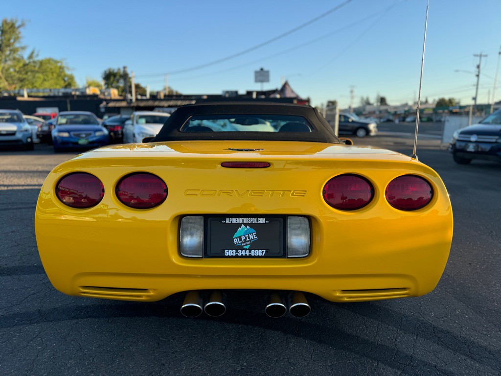 2000 Chevrolet Corvette Image 3