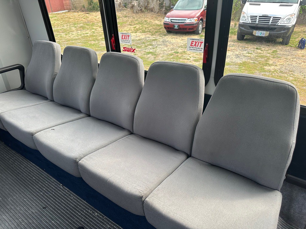 2014 Ford Econoline Image 12