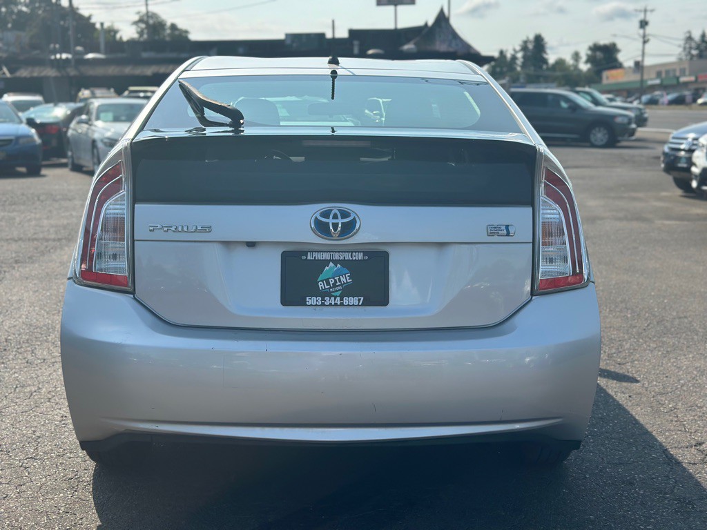 2015 Toyota Prius Image 3