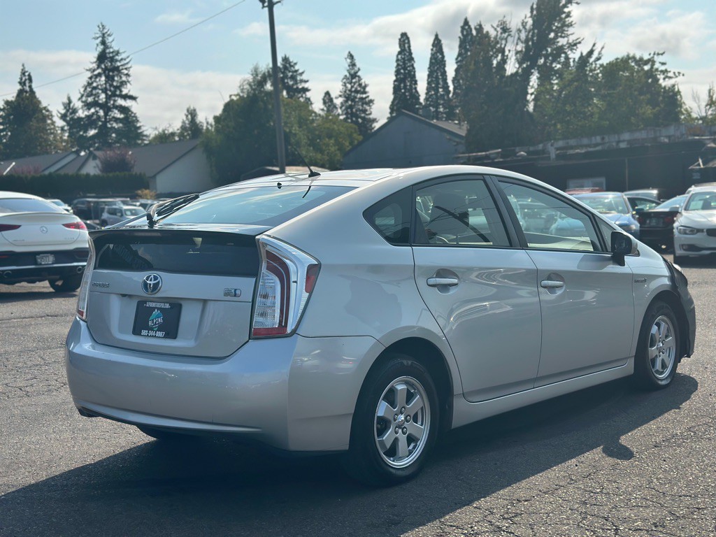 2015 Toyota Prius Image 4