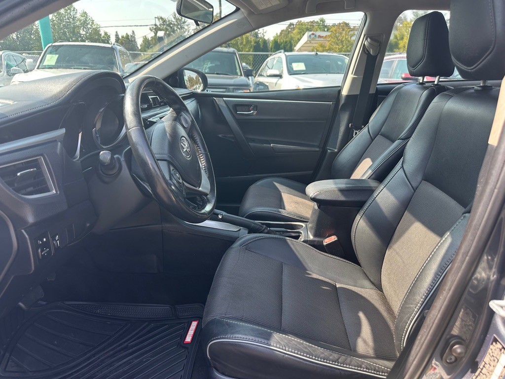 2016 Toyota Corolla Image 7