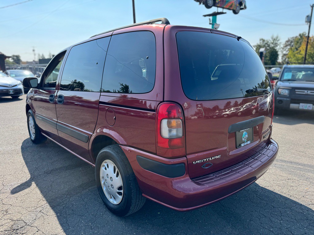 2002 Chevrolet Venture Image 2