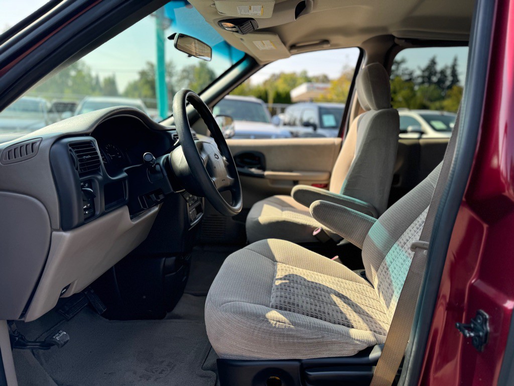 2002 Chevrolet Venture Image 7