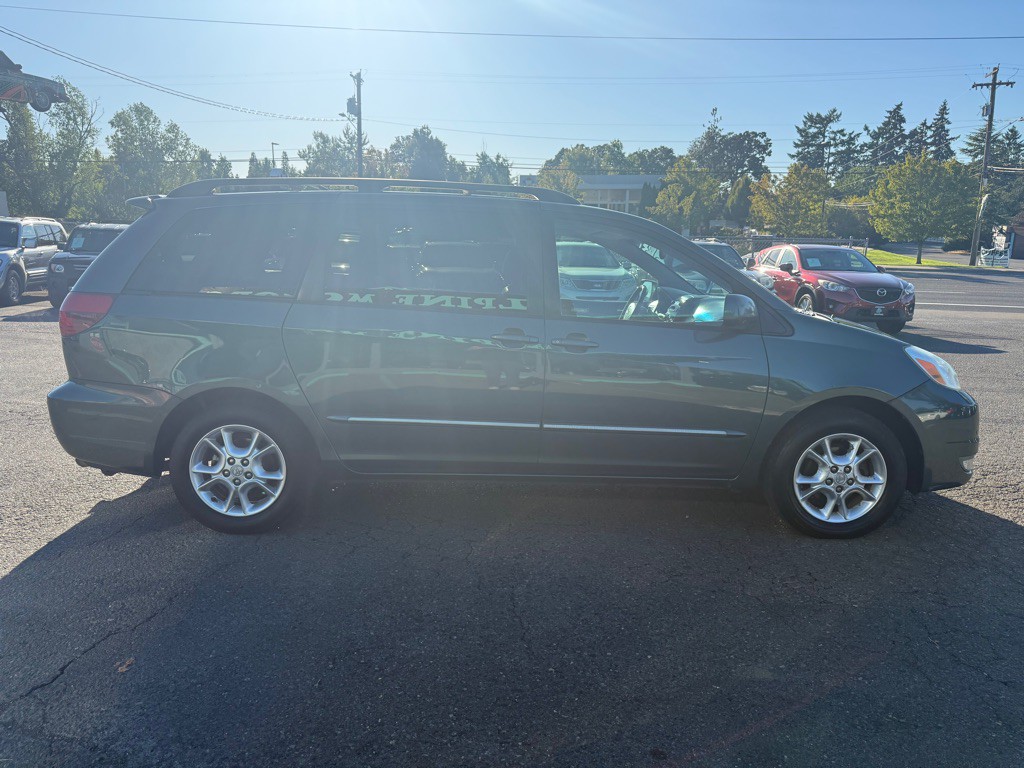 2004 Toyota Sienna Image 6