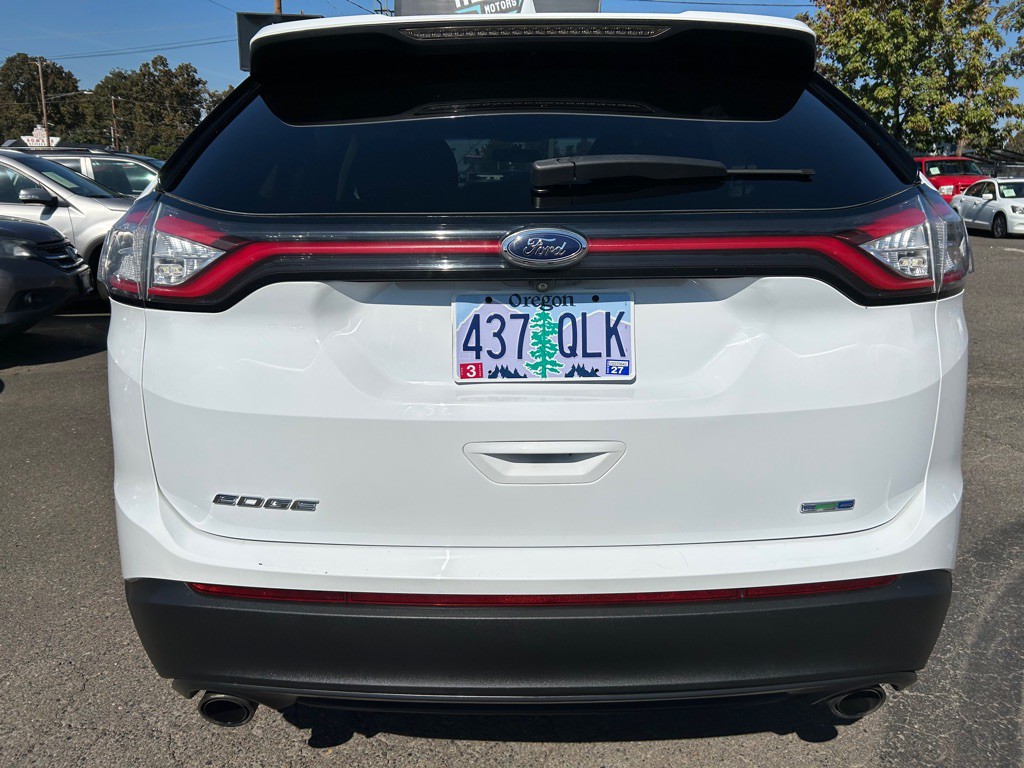 2017 Ford Edge Image 3
