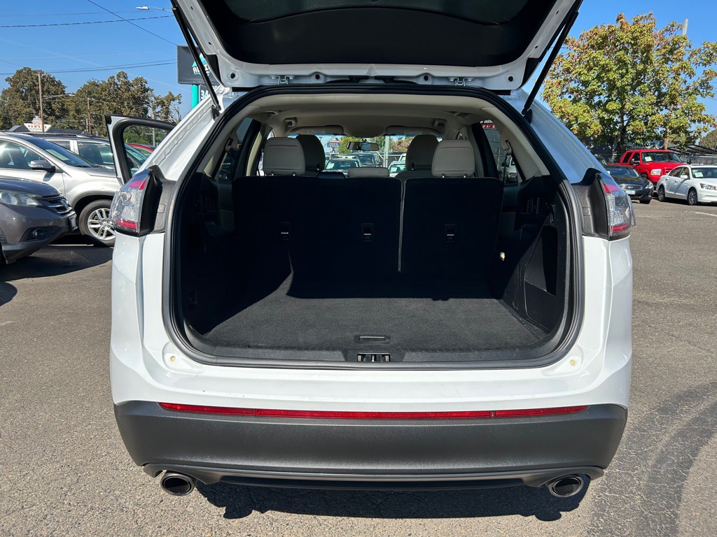 2017 Ford Edge Image 10