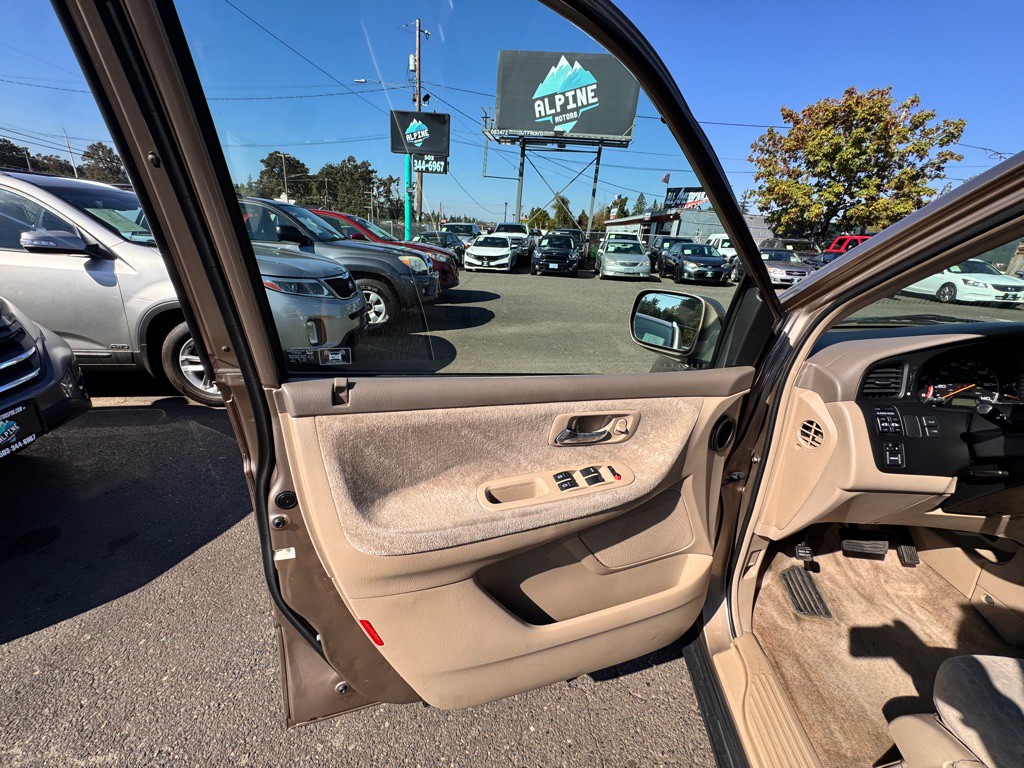 2004 Honda Odyssey Image 9