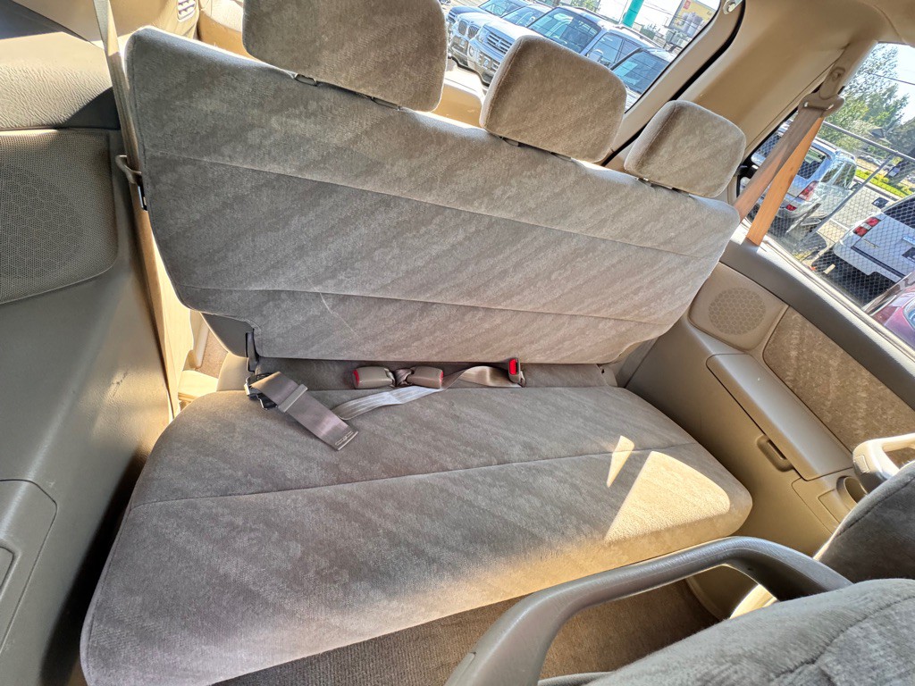2004 Honda Odyssey Image 13