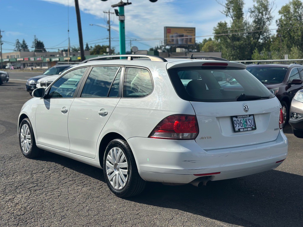 2014 Volkswagen Jetta Image 2