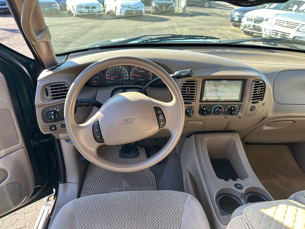 2001 Ford Expedition Image 9