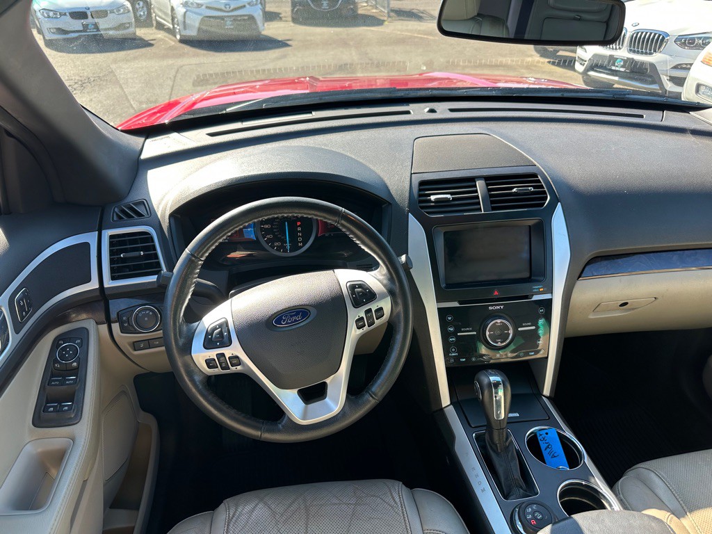 2011 Ford Explorer Image 8