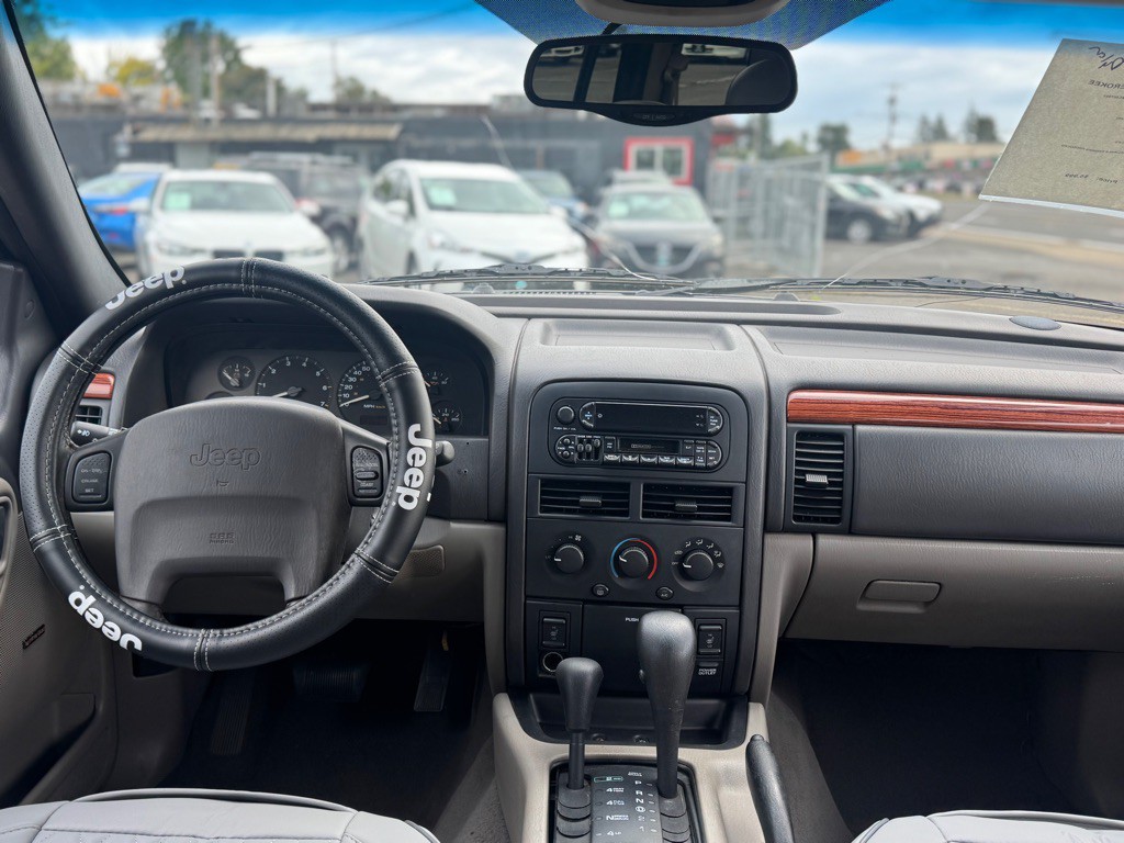 1999 Jeep Grand Cherokee Image 10