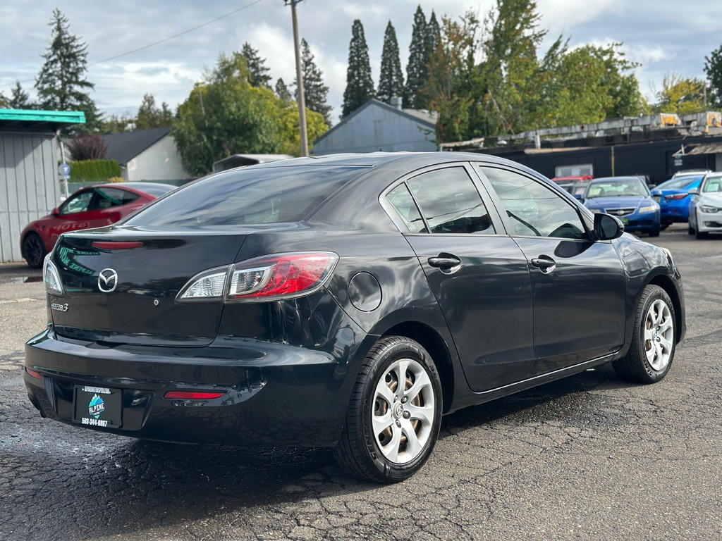 2013 Mazda Mazda3 Image 4
