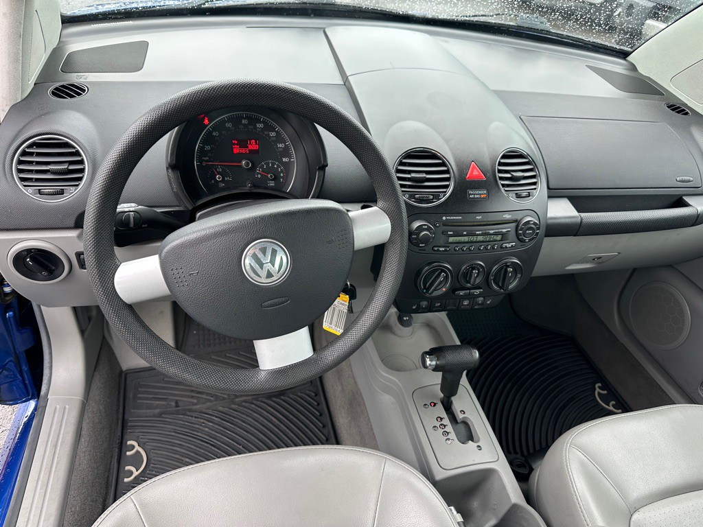 2007 Volkswagen Beetle Image 9