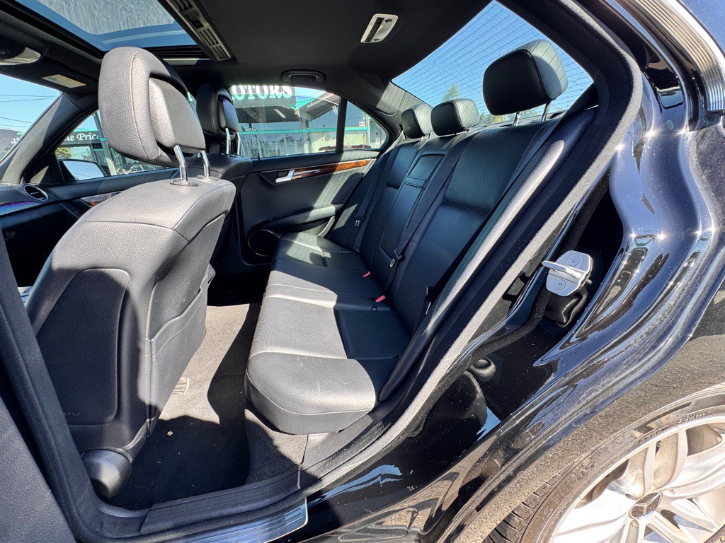 2012 Mercedes-Benz C-Class Image 10