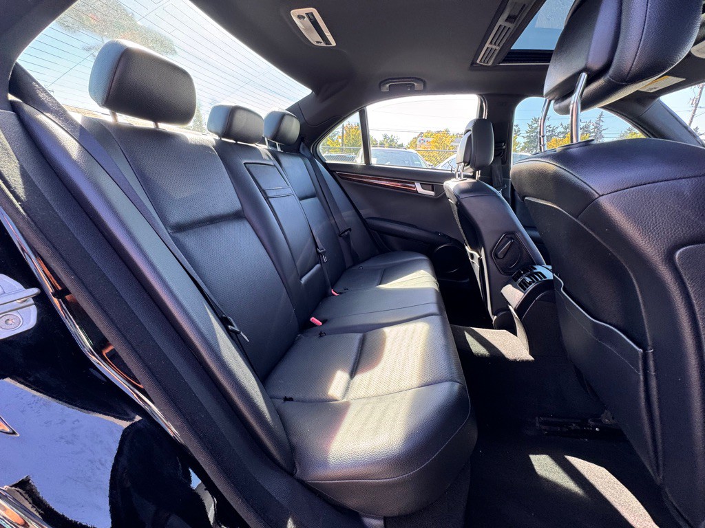 2012 Mercedes-Benz C-Class Image 11