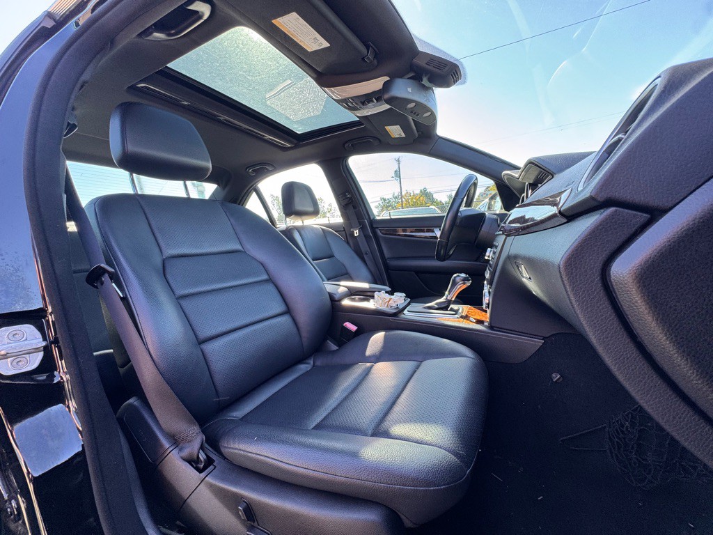2012 Mercedes-Benz C-Class Image 12