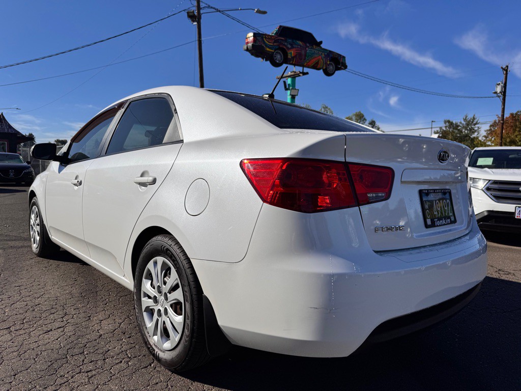 2013 Kia Forte Image 3