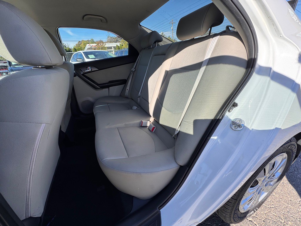 2013 Kia Forte Image 10