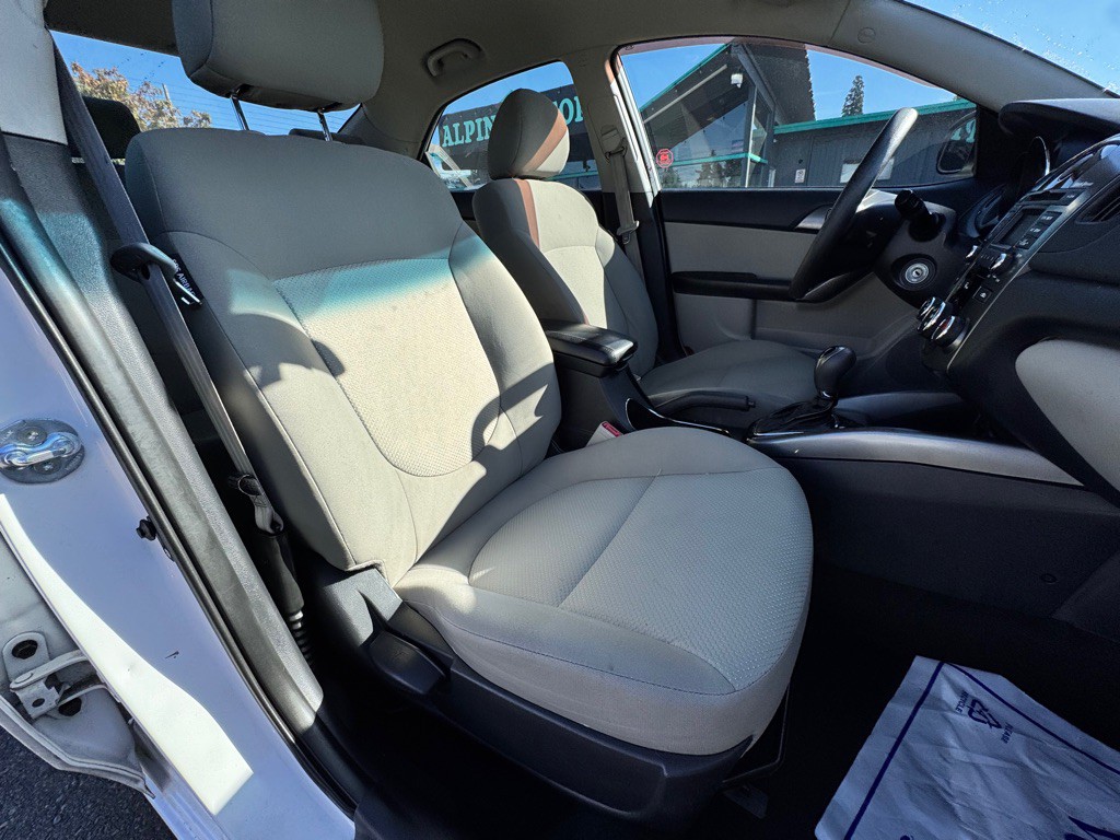 2013 Kia Forte Image 13