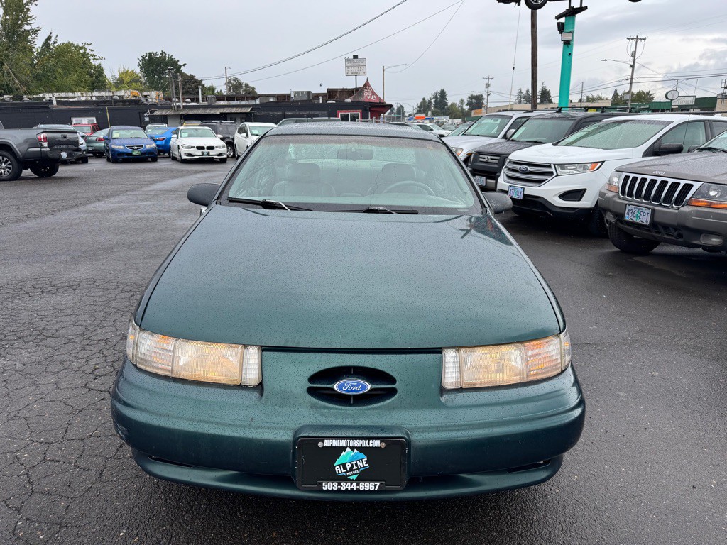 1995 Ford Taurus Image 8