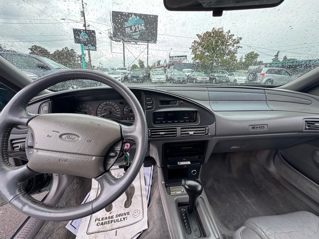 1995 Ford Taurus Image 11