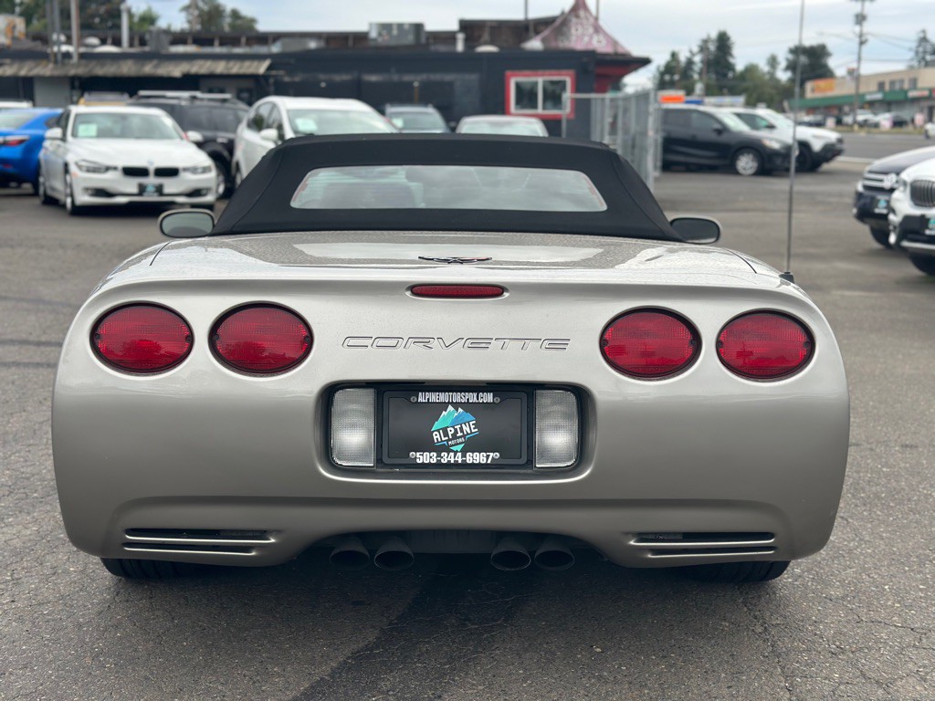 2000 Chevrolet Corvette Image 3