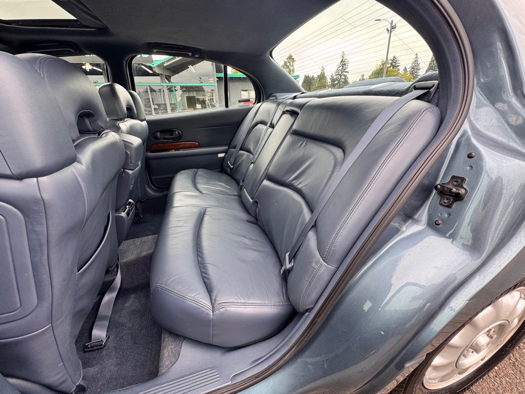 2000 Buick LeSabre Image 10