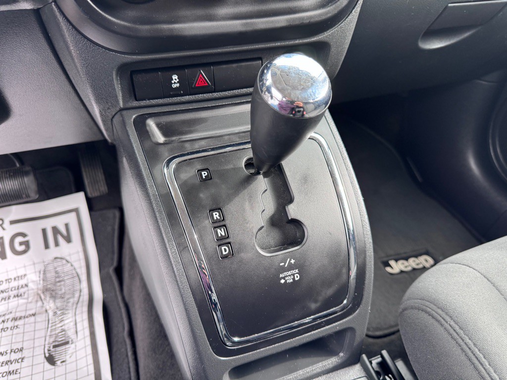 2015 Jeep Patriot Image 16