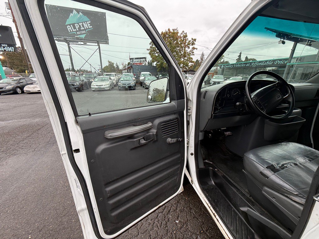 1996 Ford Econoline Image 10