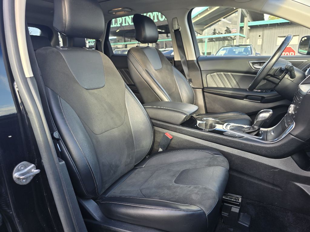 2017 Ford Edge Image 10