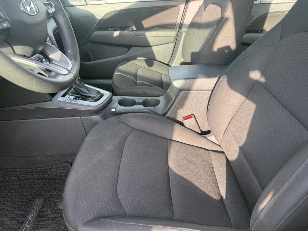 2020 Hyundai Elantra Image 7