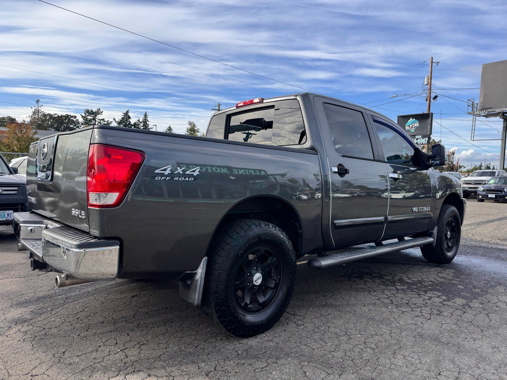 2005 Nissan Titan Image 5