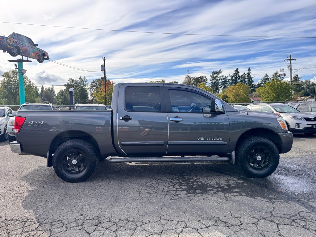 2005 Nissan Titan Image 6