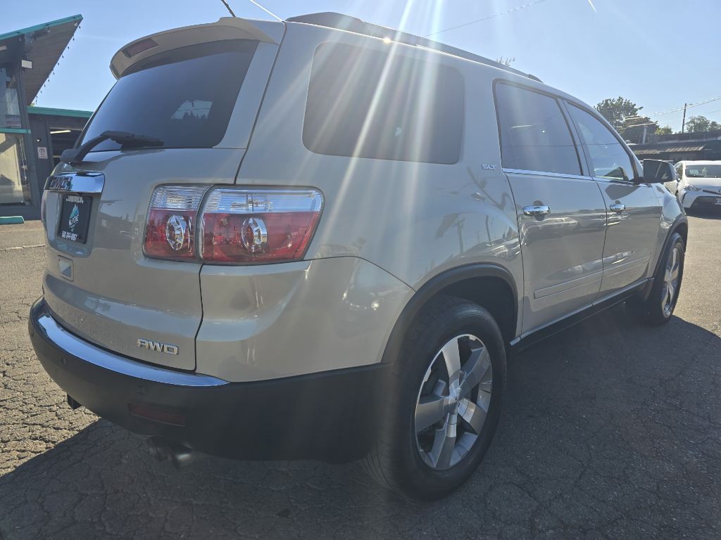 2011 GMC Acadia Image 5