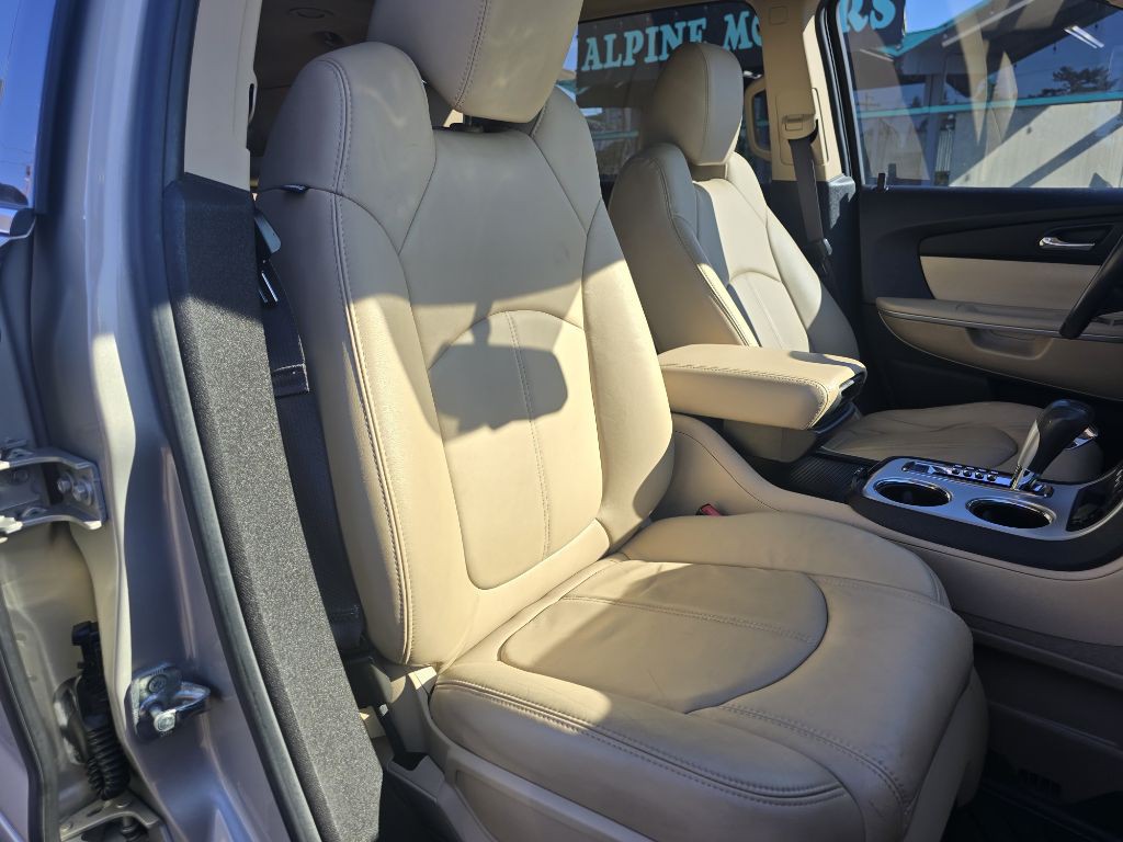 2011 GMC Acadia Image 10