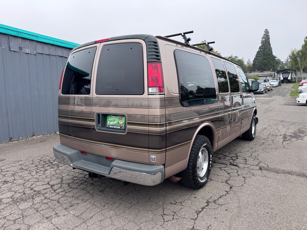 1997 Chevrolet Express Image 5