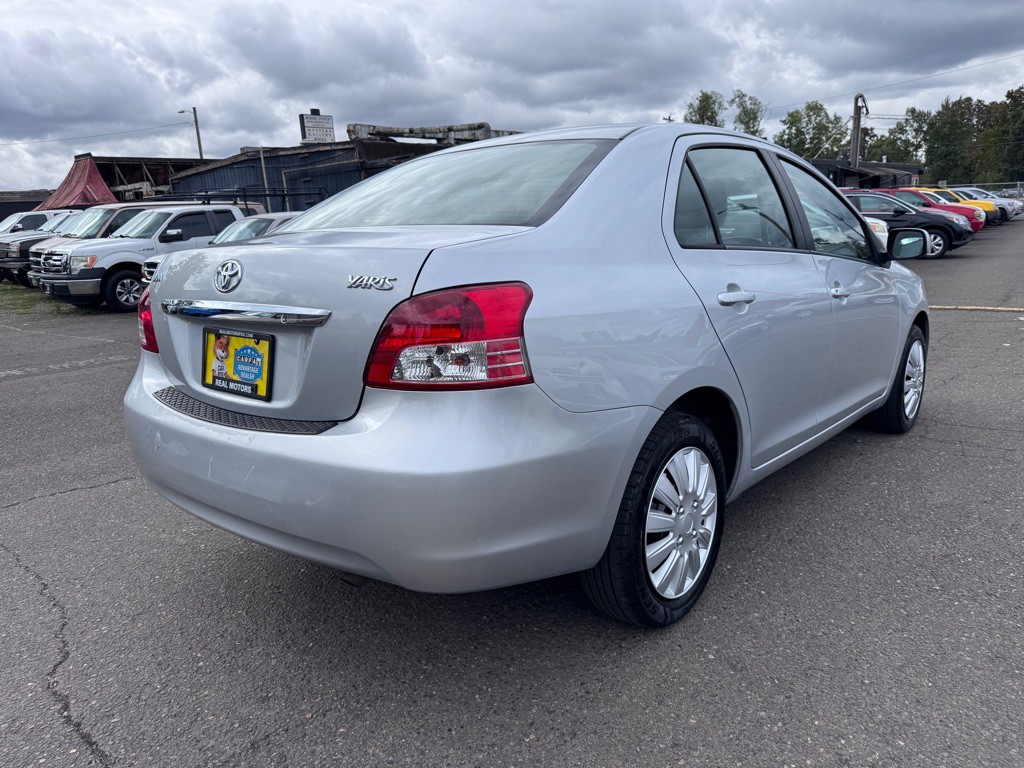 2008 Toyota Yaris Image 5