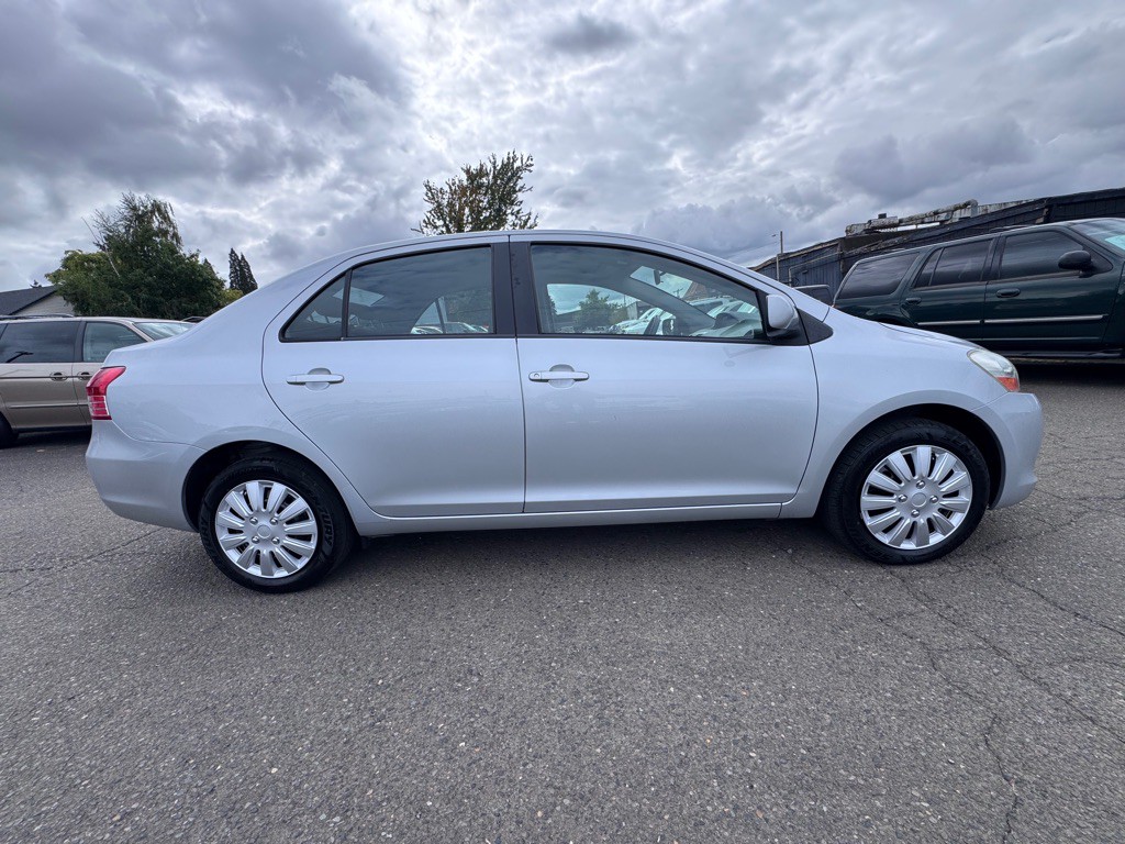2008 Toyota Yaris Image 6